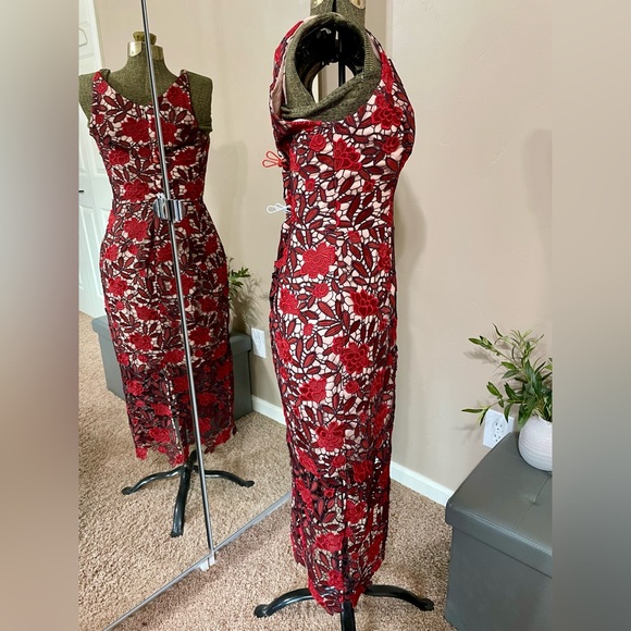 Dress the Population Red Lace Midi Dress - Picture 6 of 15